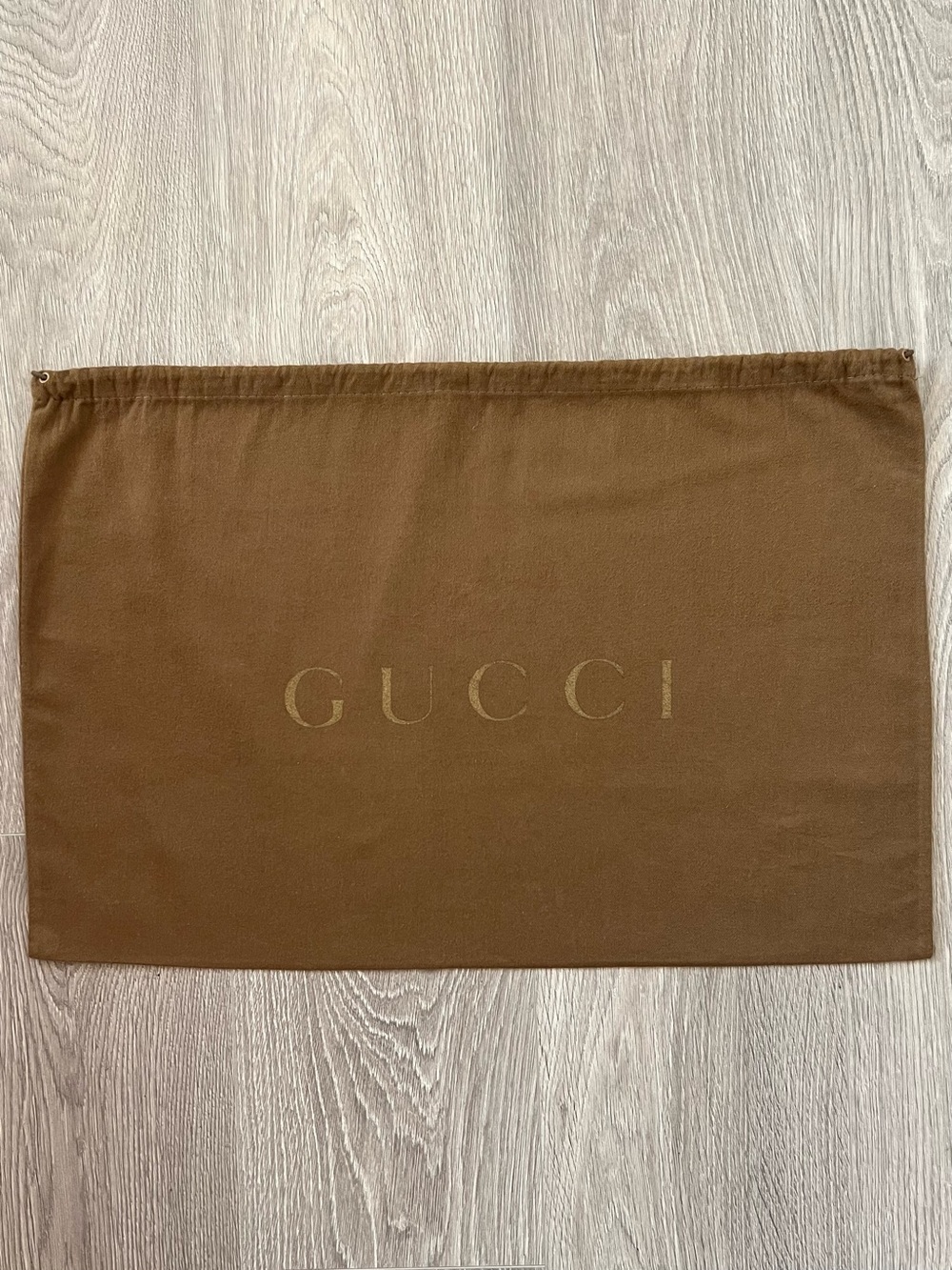 Gucci dust bag (C321)